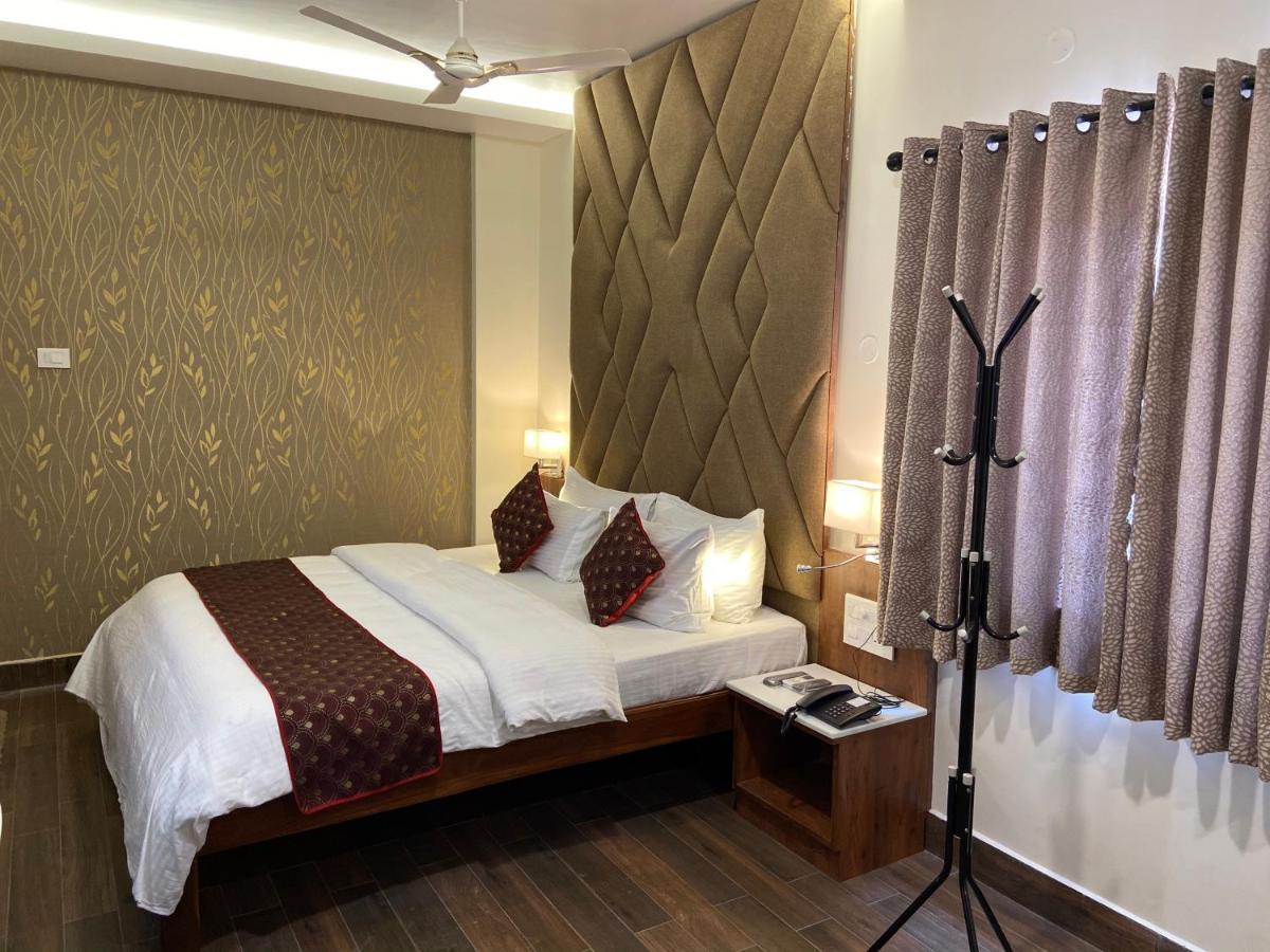 Le Shiv Executive Suite Theni Exteriör bild