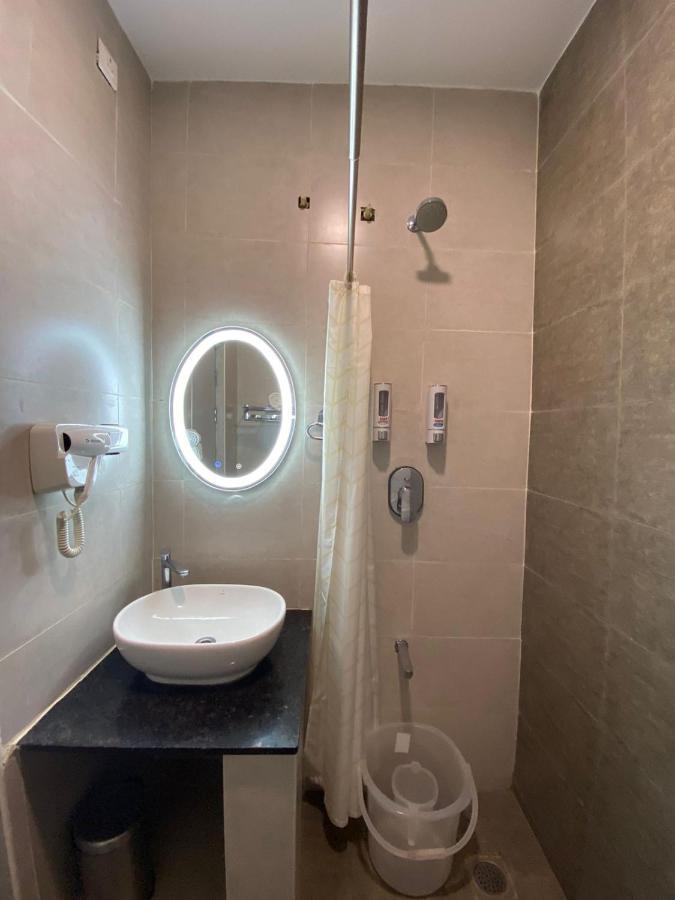 Le Shiv Executive Suite Theni Exteriör bild